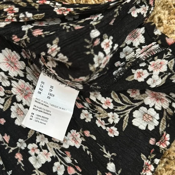 Off shoulder dress - Picture 2 of 8